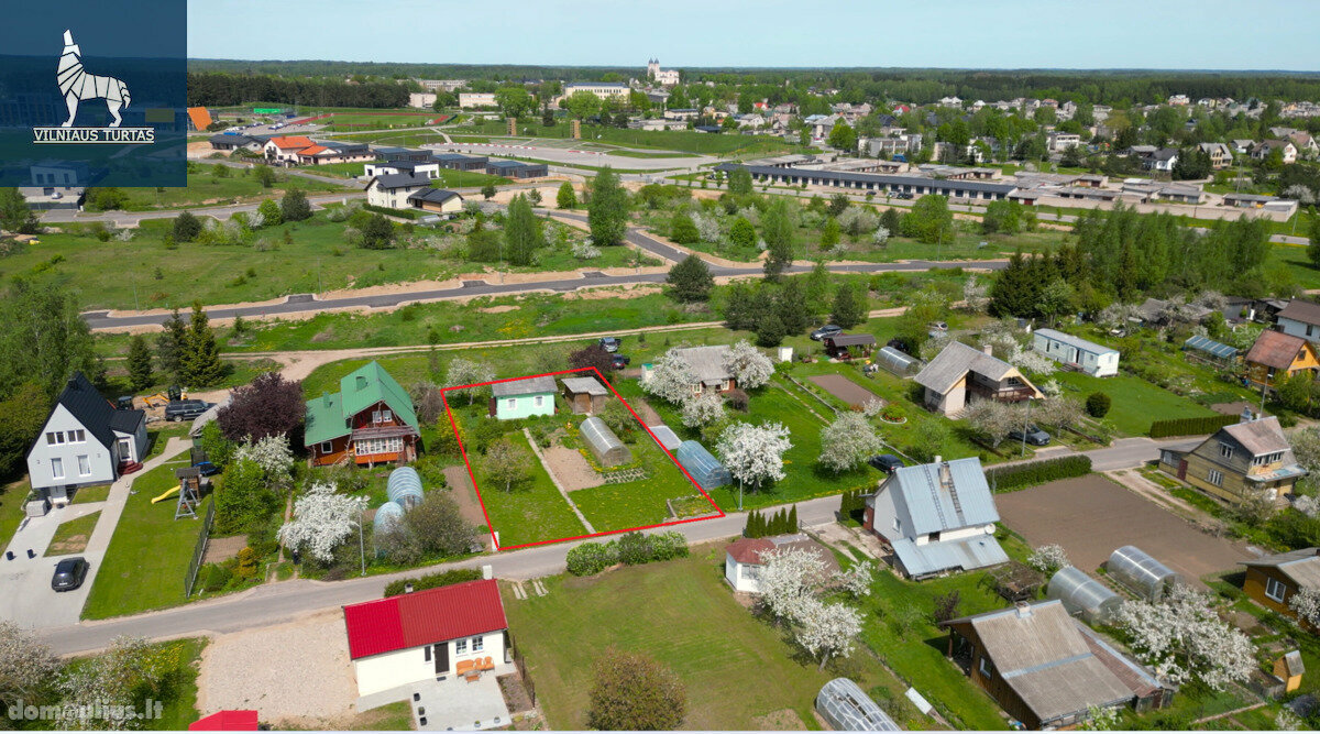 Участок Molėtų rajono sav., Molėtuose, Braškių g.