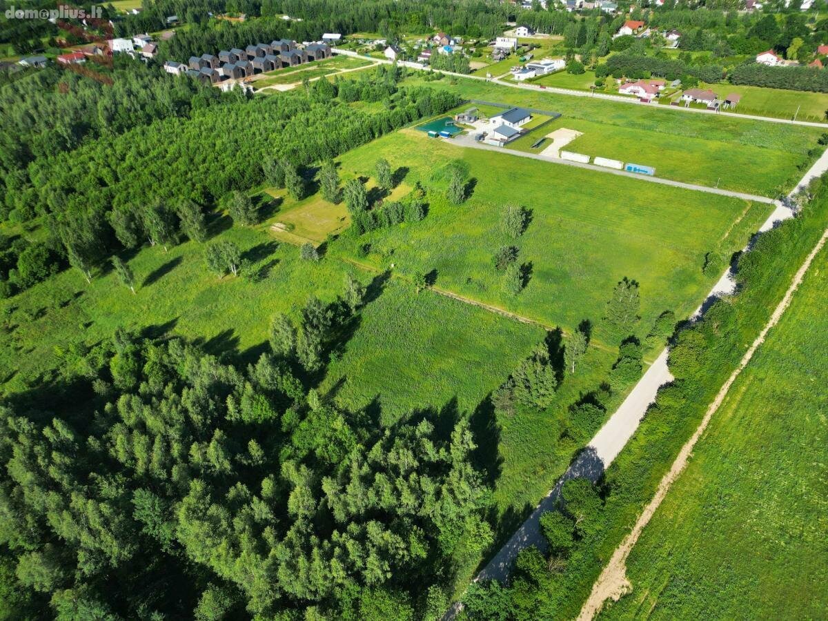 Parduodamas sklypas Vilniuje, Salininkuose, Meilės Lukšienės g.
