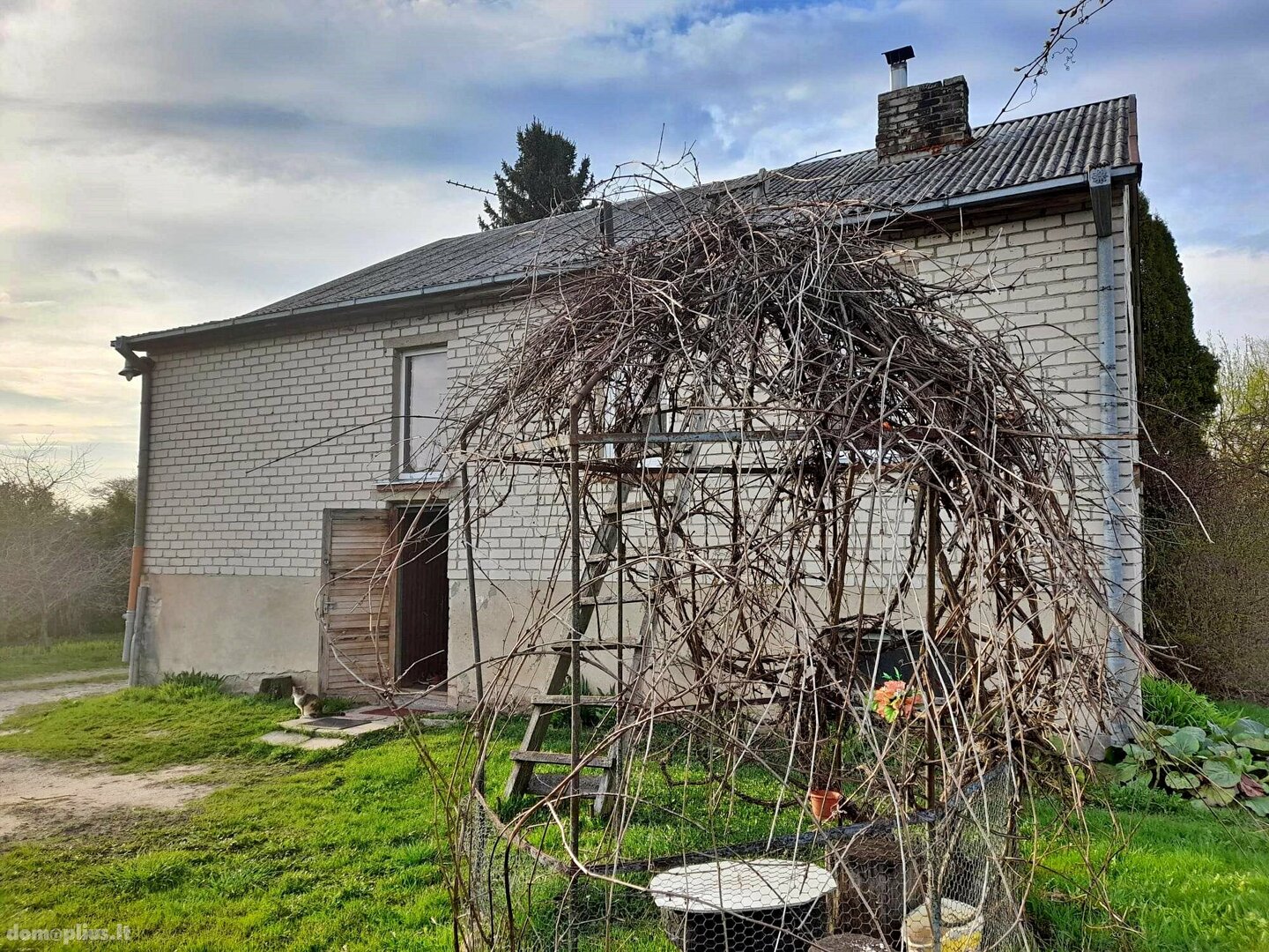 House for sale Radviliškio rajono sav., Pavartyčiuose, Kiemo g.