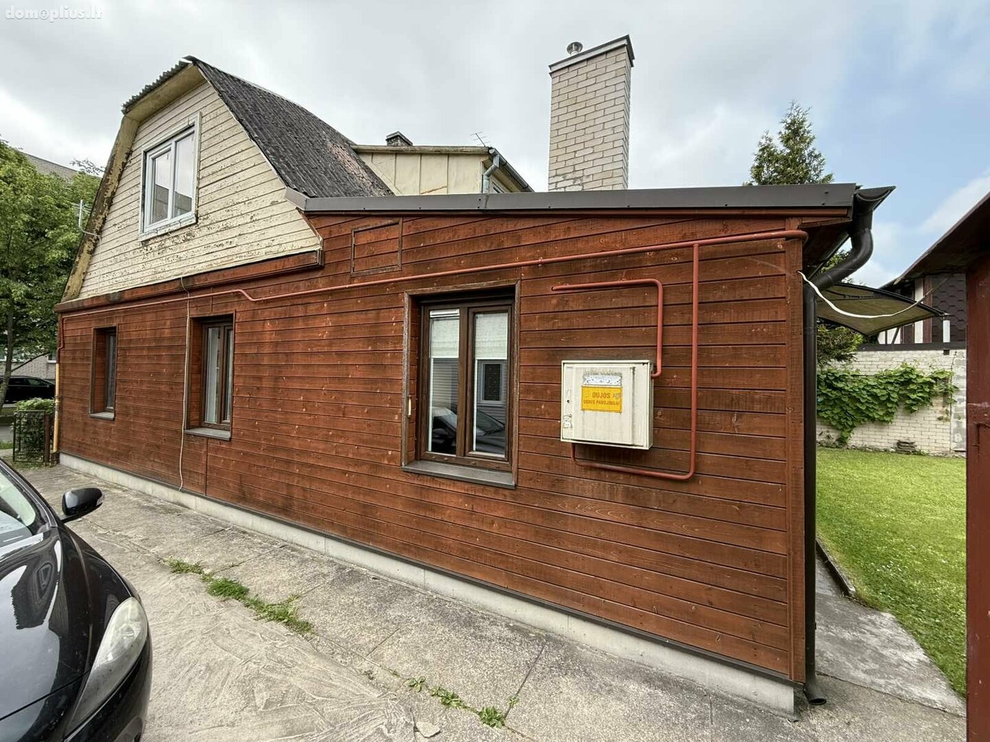 Parduodama gyvenamojo namo dalis Panevėžyje, Centre, Algirdo g.