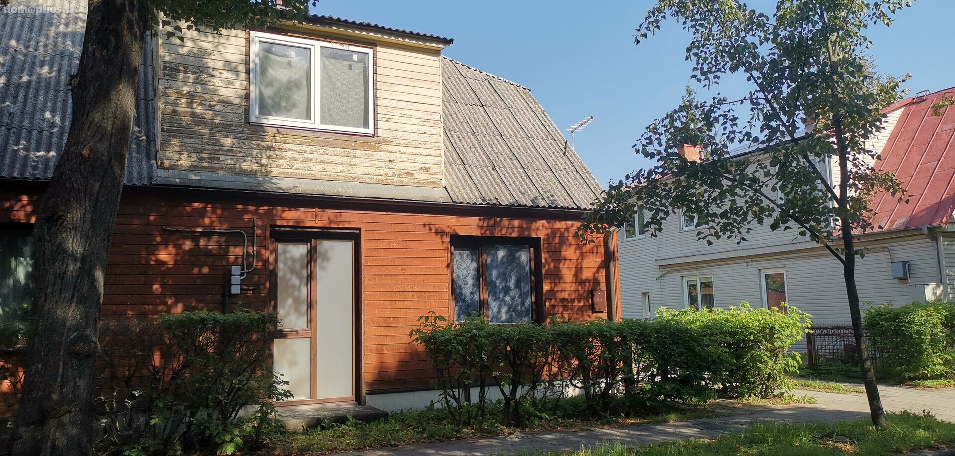 Parduodama gyvenamojo namo dalis Panevėžyje, Centre, Algirdo g.