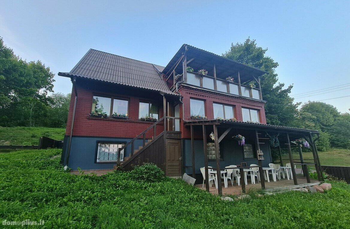 House for sale Jurbarko rajono sav., Raudonėje, Plento g.