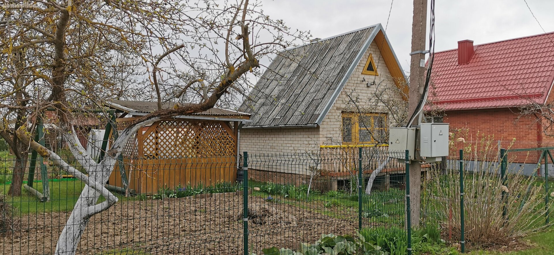 Parduodamas sodo namas Panevėžio rajono sav., Bernatoniuose, Rožių al.