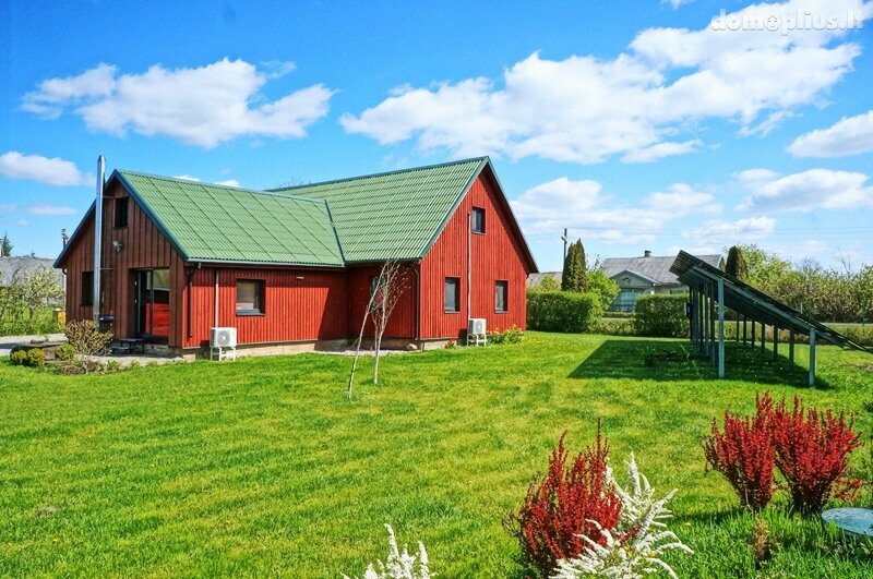 Homestead for sale Švenčionių rajono sav., Lazdiniuose, Ežero g.