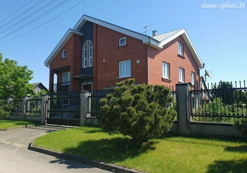 House for sale Joniškio rajono sav., Joniškyje, Saulės g.