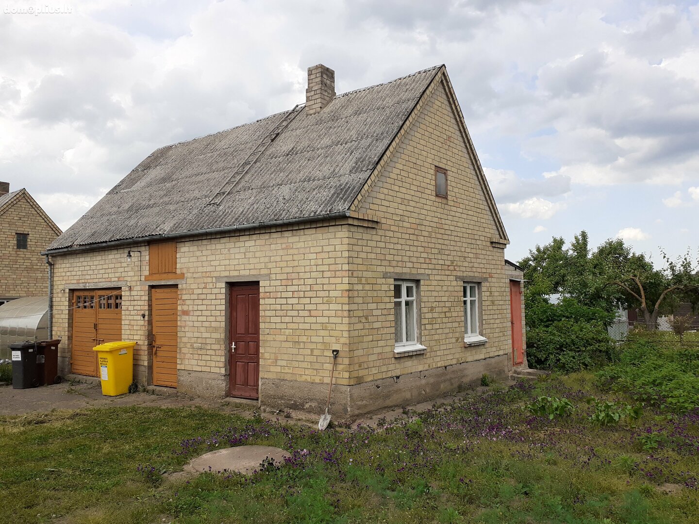 Parduodamas gyvenamasis namas Šiaulių rajono sav., Kuršėnuose, Vaižganto g.