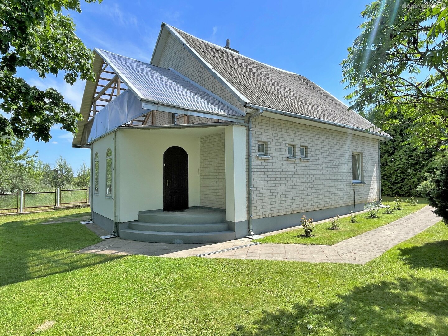 Parduodamas gyvenamasis namas Trakų rajono sav., Kariotiškėse, Kariotiškių g.