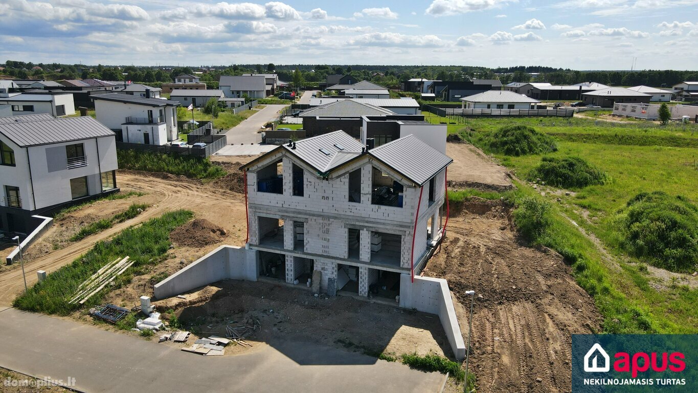 Parduodama gyvenamojo namo dalis Vilniuje, Paneriuose, Kaimynų g.