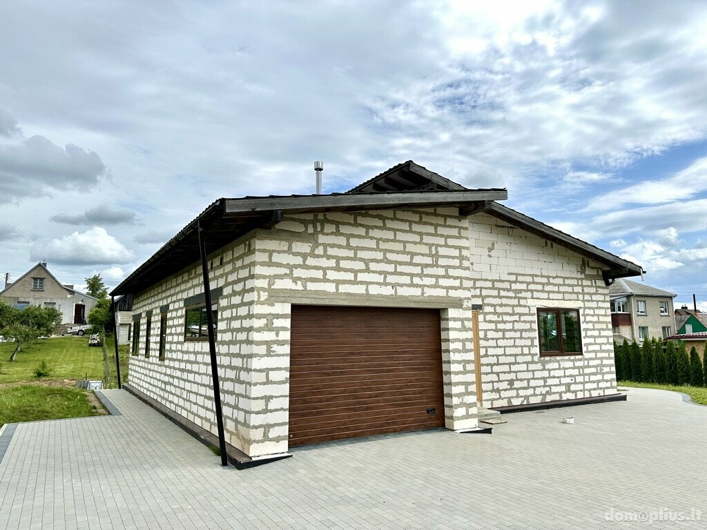 Parduodamas gyvenamasis namas Telšių rajono sav., Telšiuose, Uosių g.