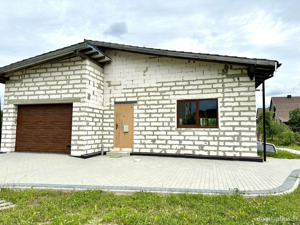 Parduodamas gyvenamasis namas Telšių rajono sav., Telšiuose, Uosių g.
