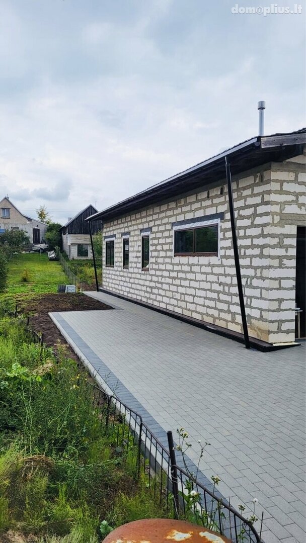 Parduodamas gyvenamasis namas Telšių rajono sav., Telšiuose, Uosių g.
