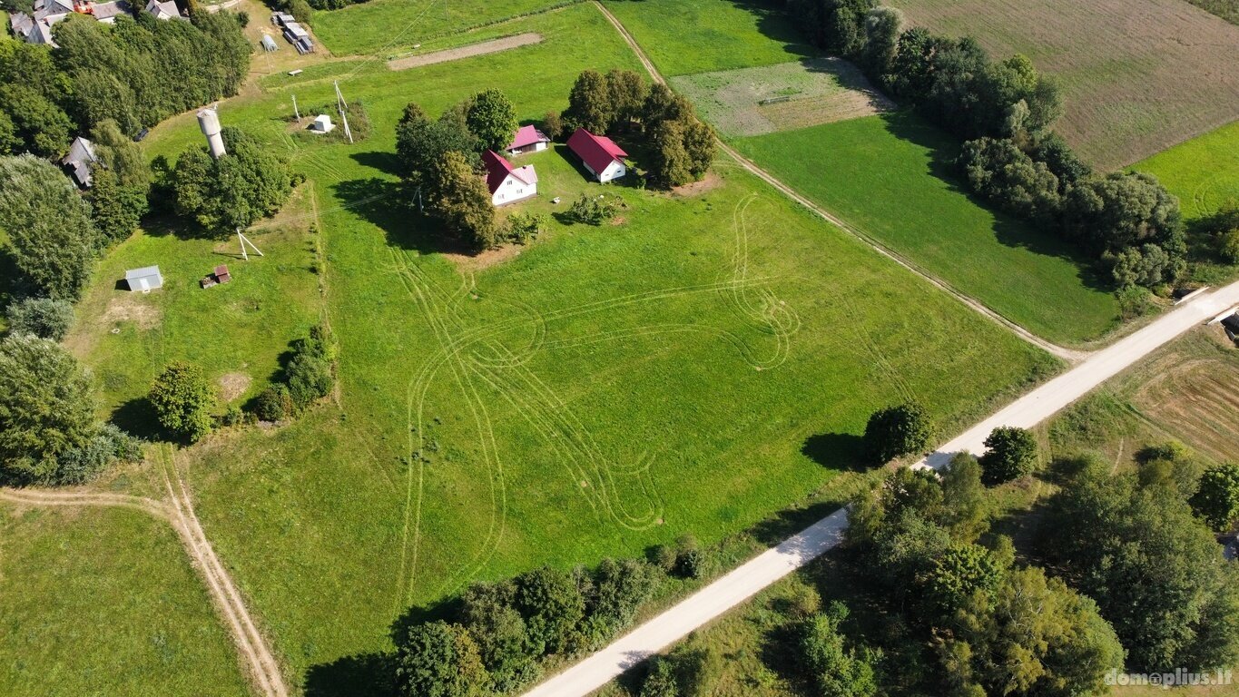 Parduodamas gyvenamasis namas Utenos rajono sav., Vilučiuose