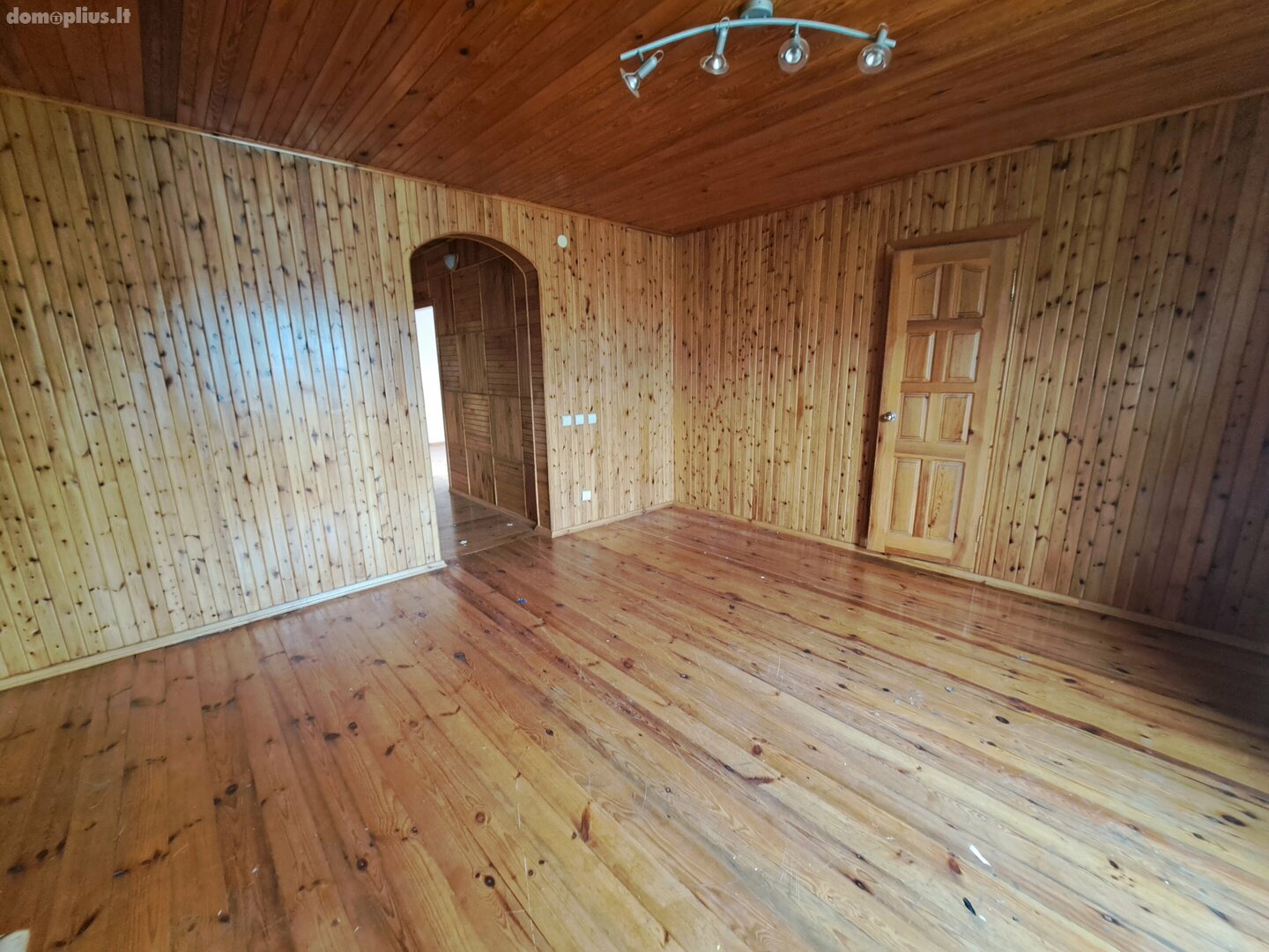Parduodamas gyvenamasis namas Utenos rajono sav., Utenoje, Žibuoklių g.