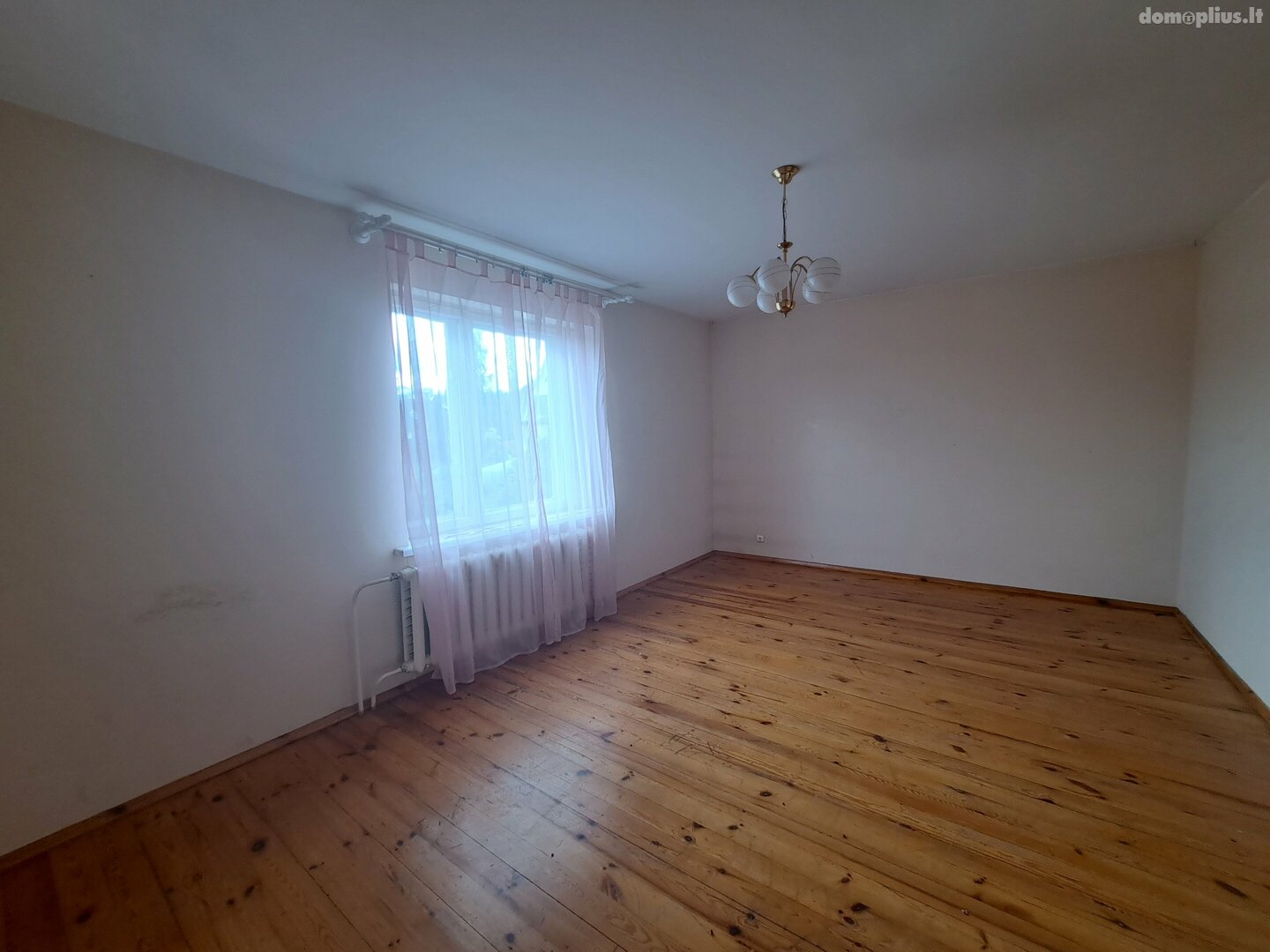 Parduodamas gyvenamasis namas Utenos rajono sav., Utenoje, Žibuoklių g.