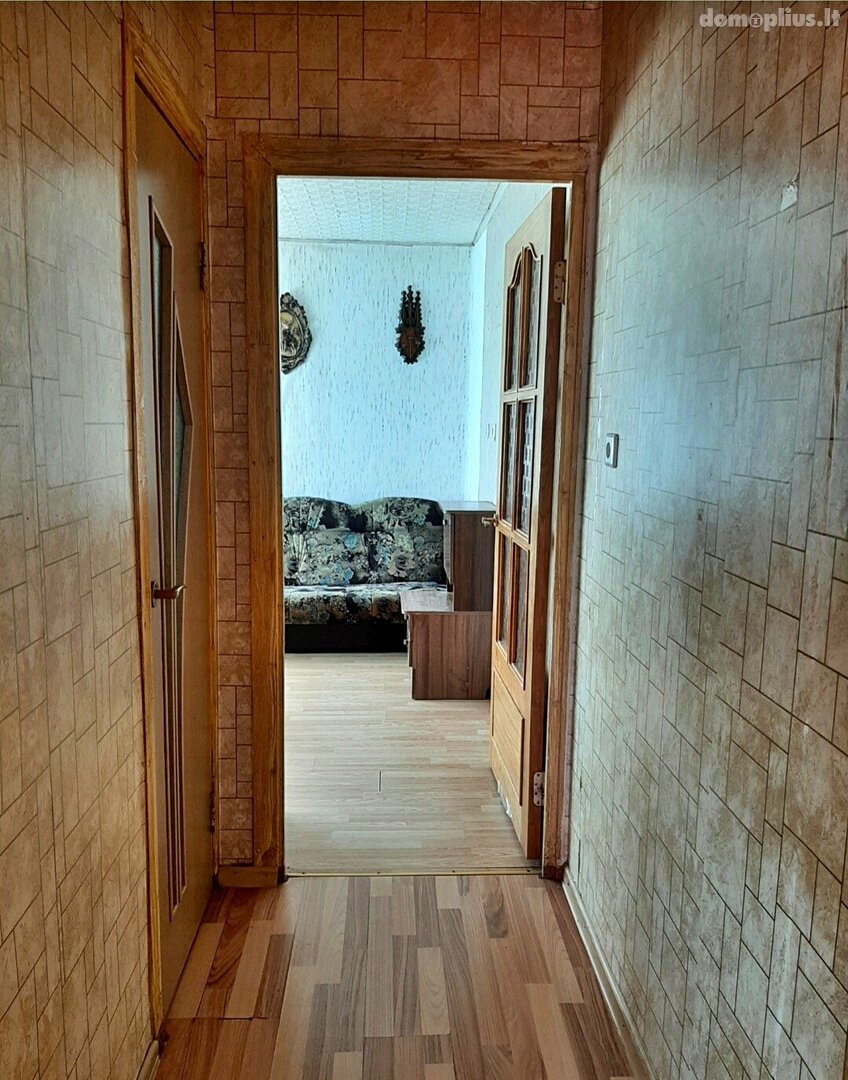 Parduodamas gyvenamasis namas Pakruojo rajono sav., Pakruojyje, Rožių g.