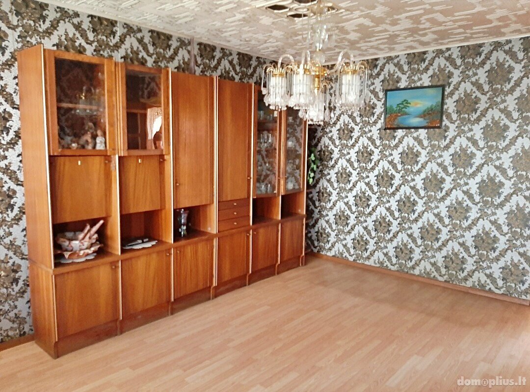 Parduodamas gyvenamasis namas Pakruojo rajono sav., Pakruojyje, Rožių g.