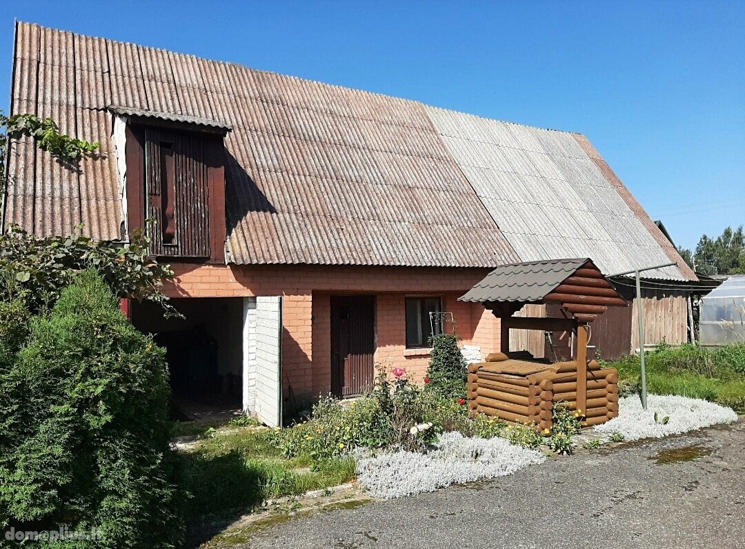 Parduodamas gyvenamasis namas Pakruojo rajono sav., Pakruojyje, Rožių g.