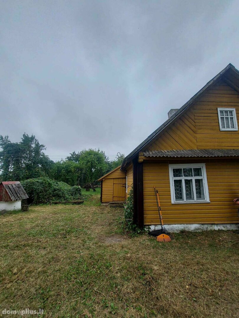 Parduodama sodyba Anykščių rajono sav., Medžiočiuose, Duobos g.