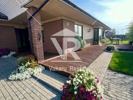 Gyvenamasis namas Klaipėdos rajono sav., Jakuose, Baltų g.