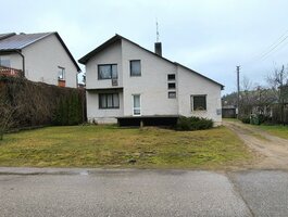 Gyvenamasis namas Varėnos rajono sav., Varėnoje, Girios g.
