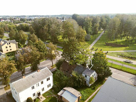 Parduodama gyvenamojo namo dalis Šiauliuose, Centre, Žemaitės g.