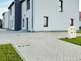 Parduodamas sublokuotas namas Klaipėdoje, Tauralaukyje