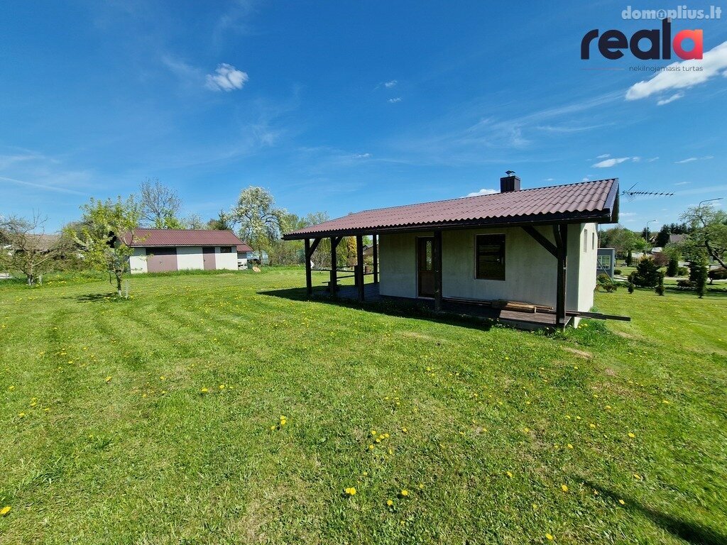 Parduodamas gyvenamasis namas Molėtų rajono sav., Giedraičiuose, Vilniaus g.