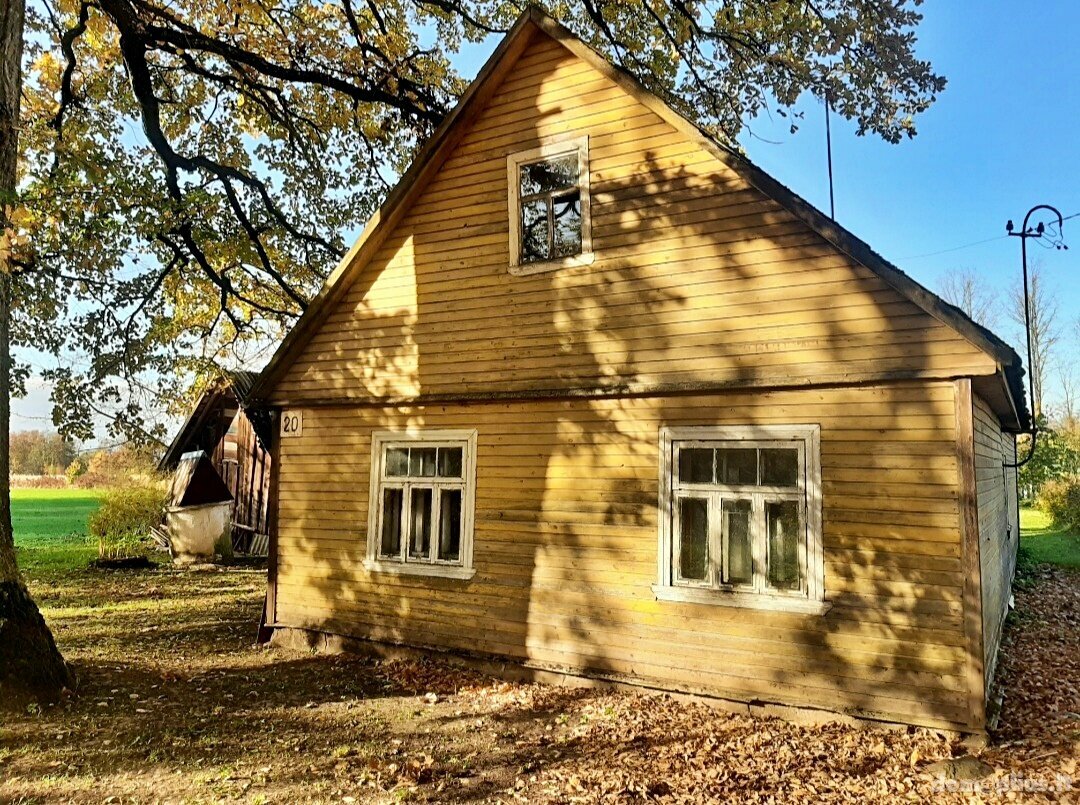 Parduodama gyvenamojo namo dalis Pasvalio rajono sav., Pasvalyje, Dvareliškių g.