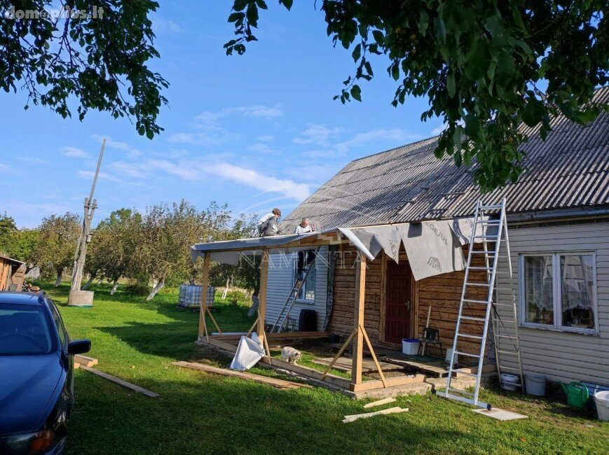 Parduodama sodyba Radviliškio rajono sav., Skomaičiuose