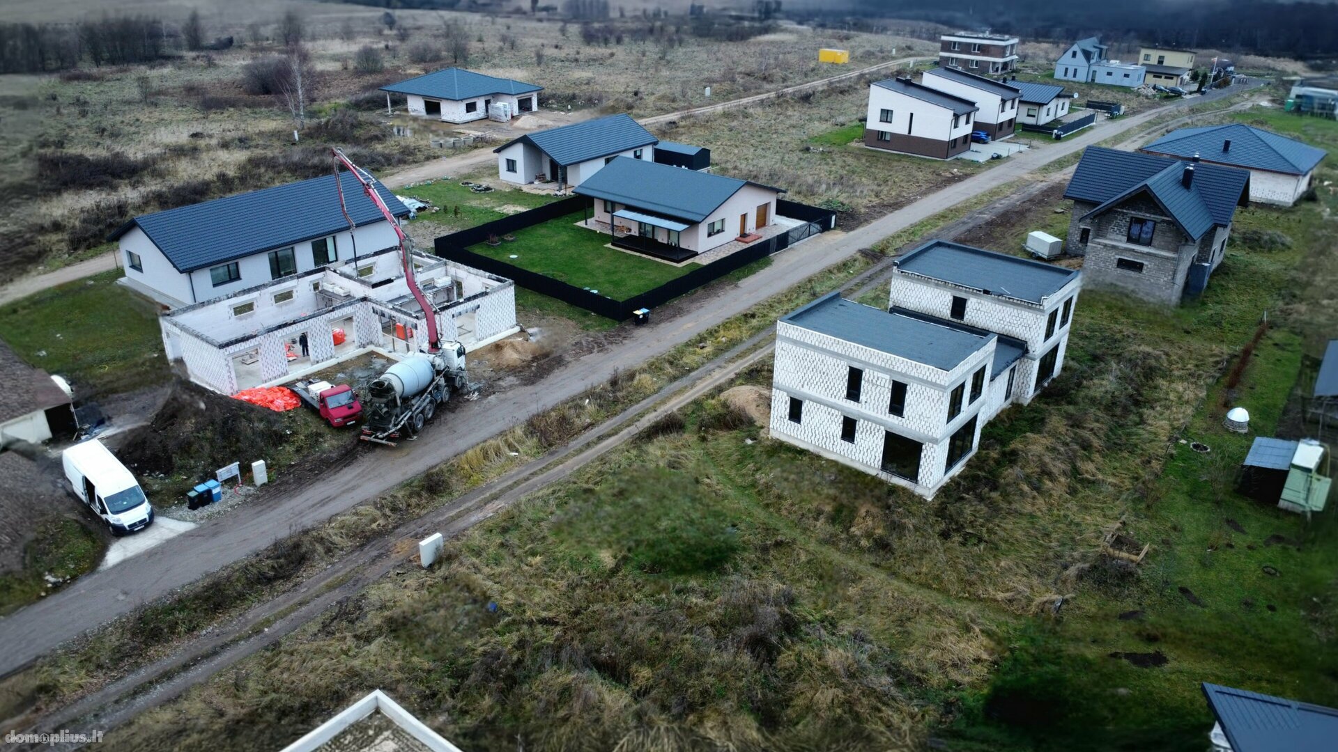 Parduodamas sublokuotas namas Vilnius, Gureliuose