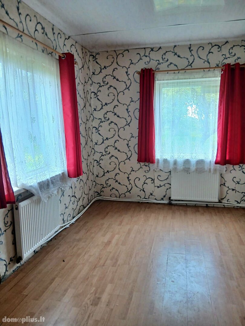 Parduodamas gyvenamasis namas Radviliškio rajono sav., Skomaičiuose, Lankos g.