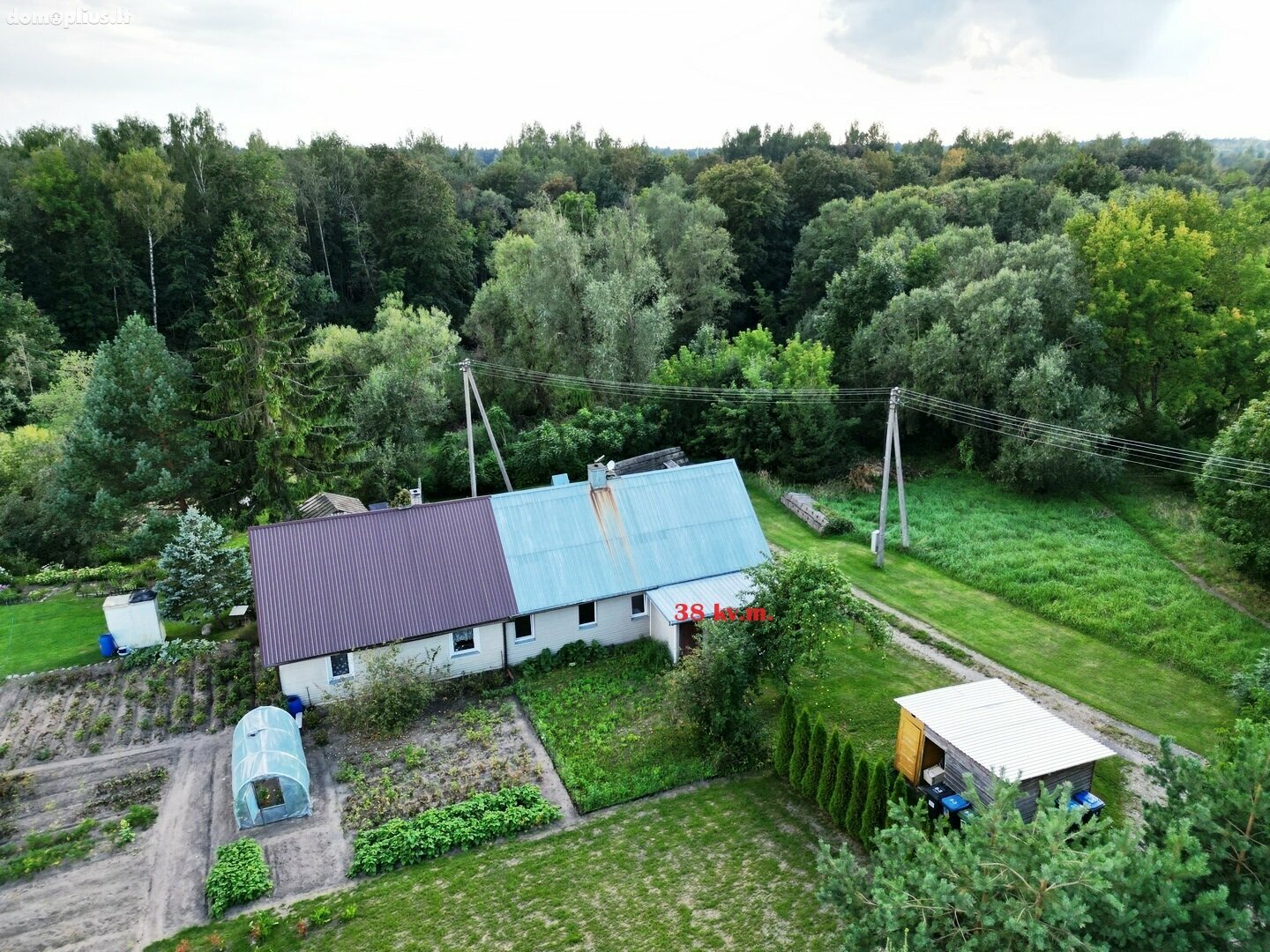 Parduodama gyvenamojo namo dalis Panevėžio rajono sav., Karsakiškyje, Malūno g.
