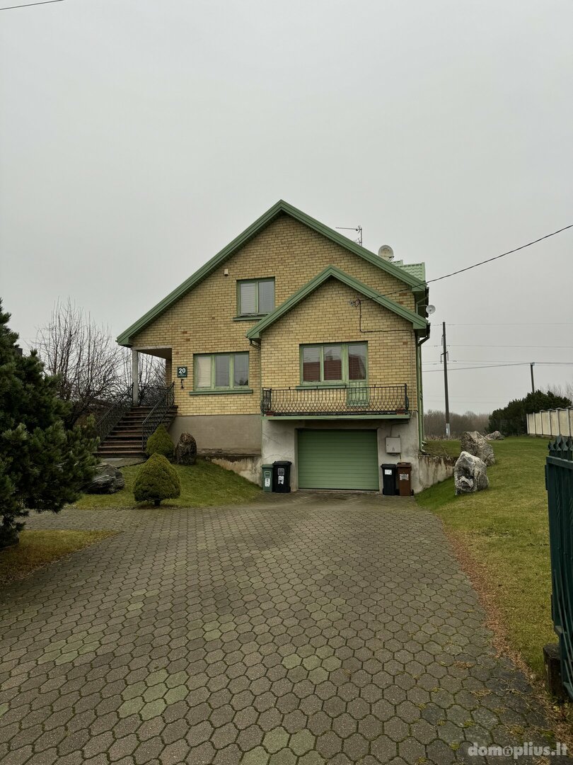 Parduodamas gyvenamasis namas Radviliškio rajono sav., Radviliškyje, Saulėtekio g.