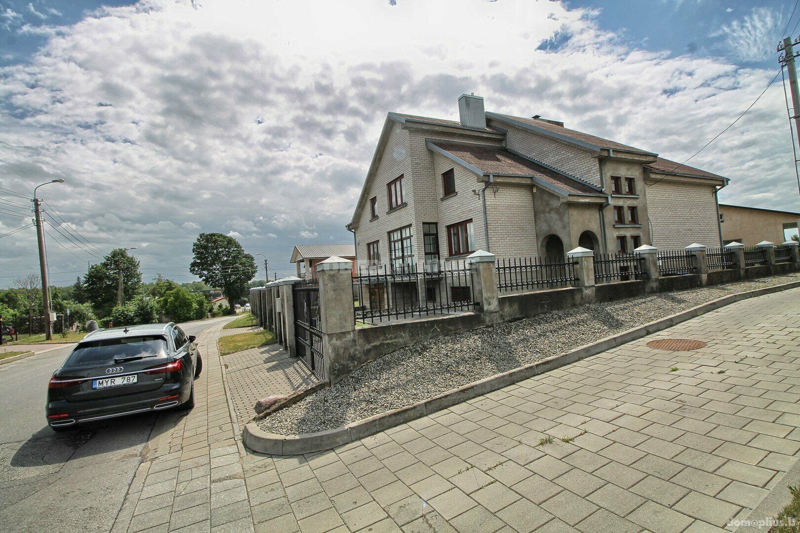 Parduodamas gyvenamasis namas Šiauliuose, Šimšėje, K. Kalinausko g.