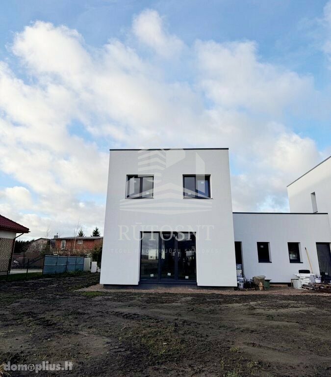 Parduodamas sublokuotas namas Klaipėdos rajono sav., Klausmyliuose