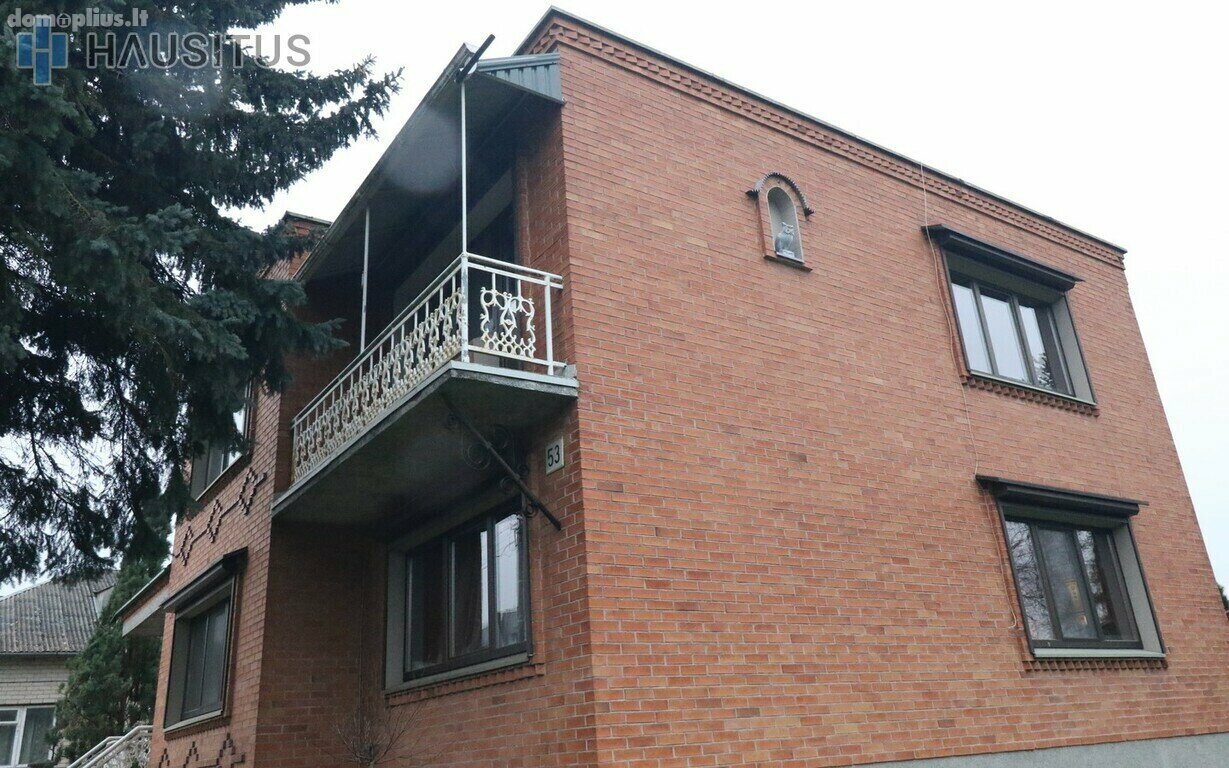 Parduodamas gyvenamasis namas Pakruojo rajono sav., Pakruojyje, Saulėtekio g.