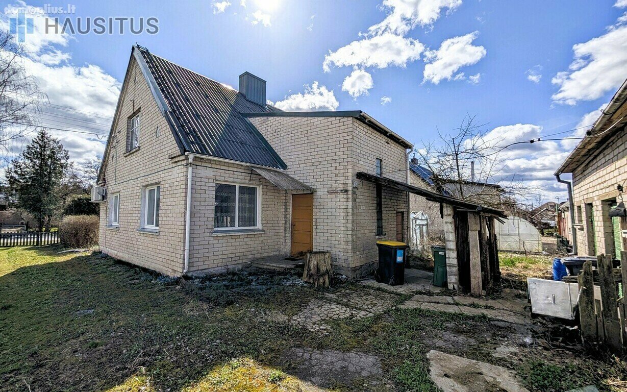 Parduodamas gyvenamasis namas Pasvalio rajono sav., Joniškėlyje, Savanorių g.