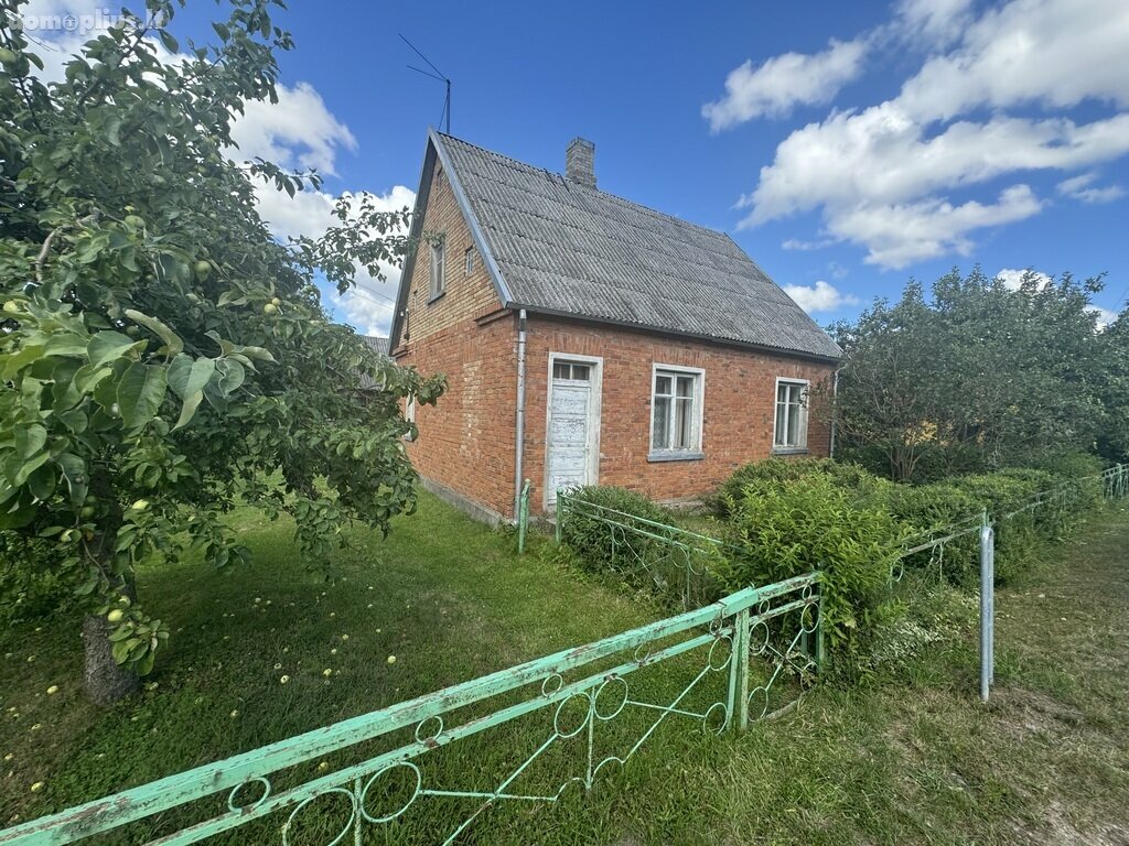 Parduodamas gyvenamasis namas Šiaulių rajono sav., Kuršėnuose, Šiltnamio g.