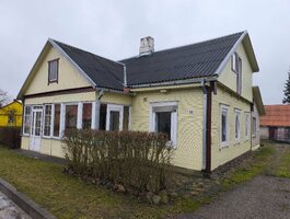Parduodama gyvenamojo namo dalis Molėtų rajono sav., Giedraičiuose, Vilniaus g.