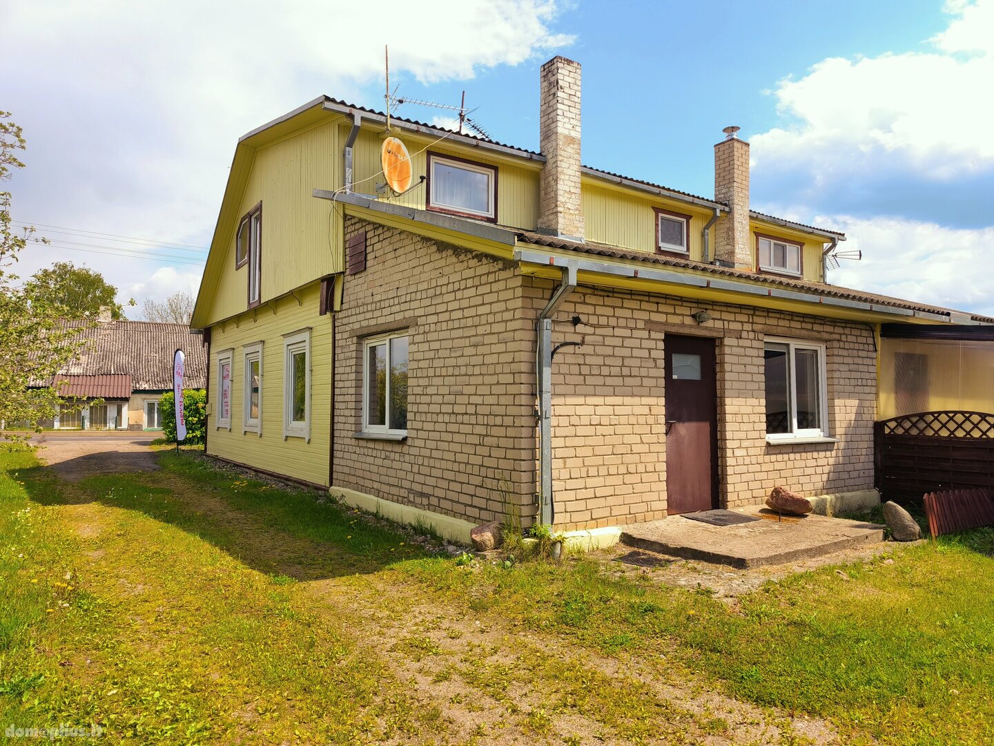 Продаётся часть дома Molėtų rajono sav., Giedraičiuose, Vilniaus g.