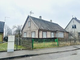 Gyvenamasis namas Mažeikių rajono sav., Viekšniuose, Mažeikių g.