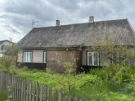 Parduodamas gyvenamasis namas Mažeikių rajono sav., Viekšniuose, Mažeikių g.