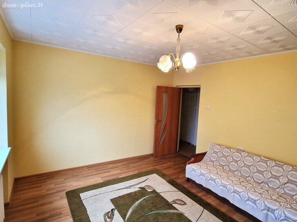 Parduodamas gyvenamasis namas Utenos rajono sav., Utenoje, Ąžuolijos g.