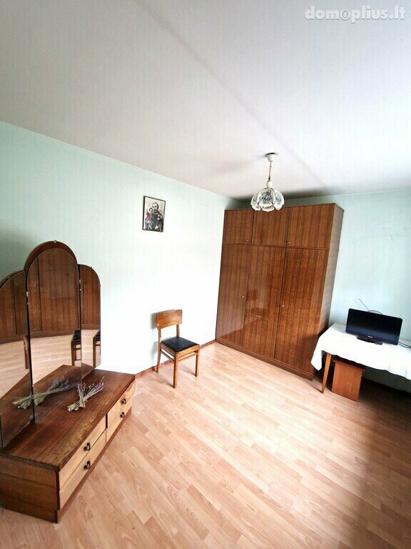 Parduodamas gyvenamasis namas Utenos rajono sav., Utenoje, Ąžuolijos g.