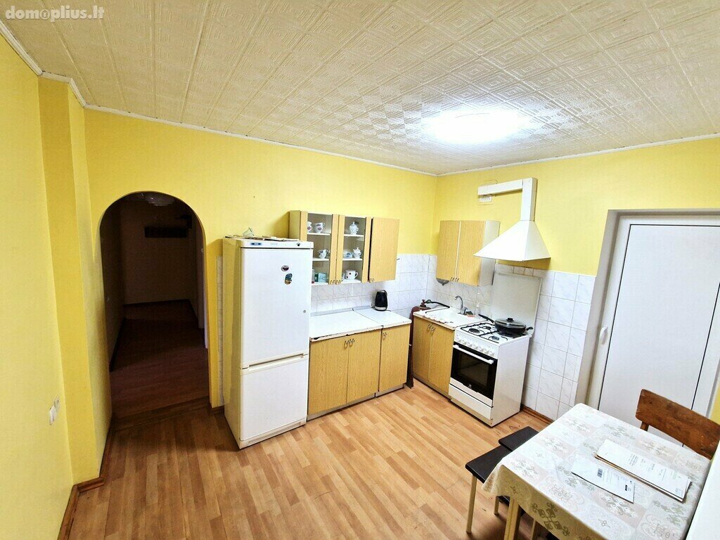 Parduodamas gyvenamasis namas Utenos rajono sav., Utenoje, Ąžuolijos g.