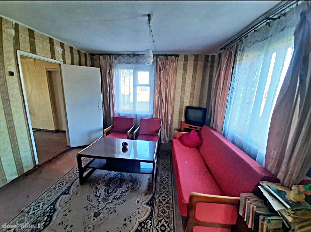 Parduodama sodyba Pakruojo rajono sav., Trivalakiuose
