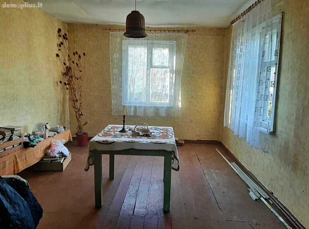 Parduodama sodyba Pakruojo rajono sav., Trivalakiuose