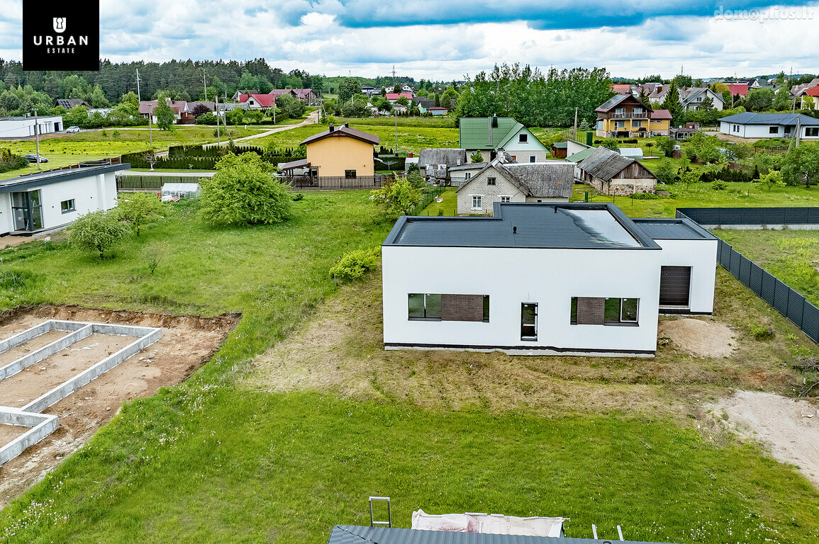 Parduodamas gyvenamasis namas Vilniuje, Trakų Vokė