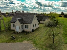 Gyvenamasis namas Panevėžio rajono sav., Užunevėžiuose, Tylos g.