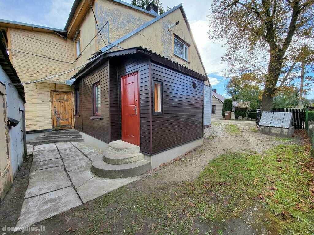Parduodama gyvenamojo namo dalis Šiauliuose, Centre, Ilgoji g.